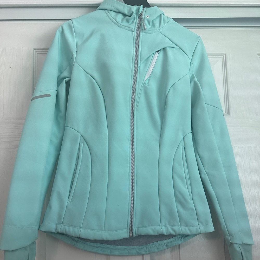 Mondetta Aqua windbreaker in Small